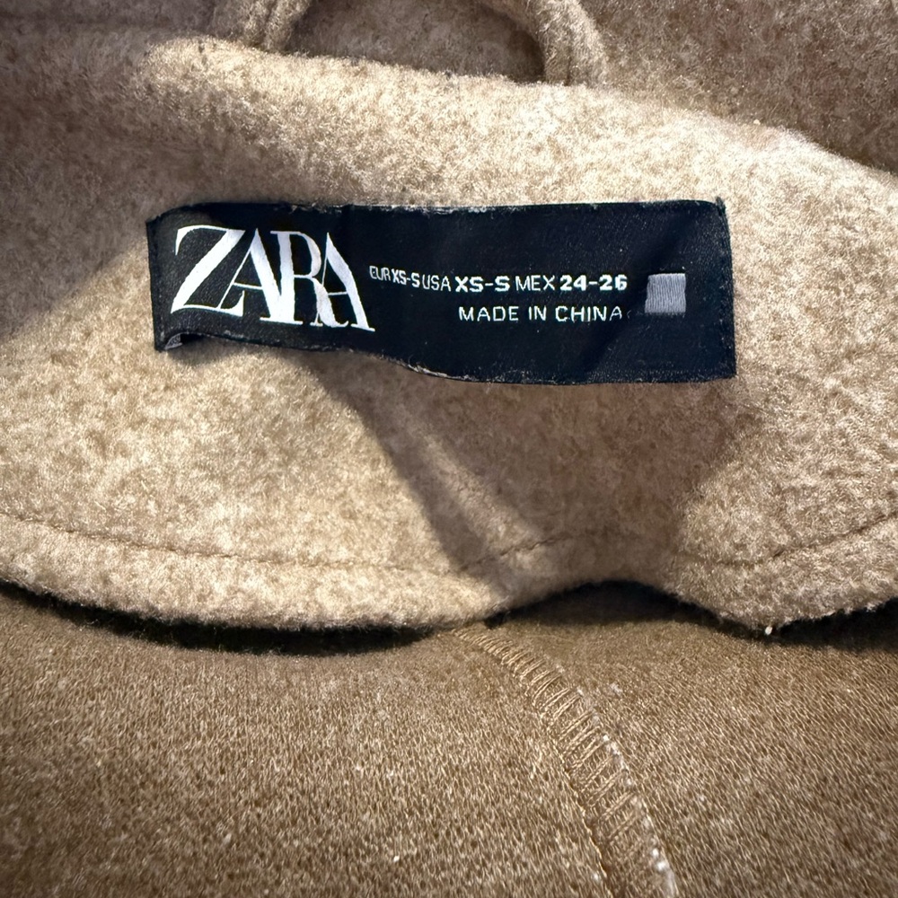 Zara Women's Beige Vest with Pockets - Picture 4 of 5
